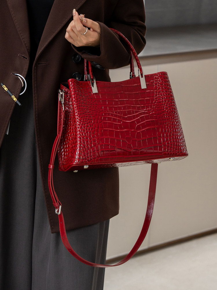Aidrani Women Crocodile Print  - Leatherwork Designs recension och pris