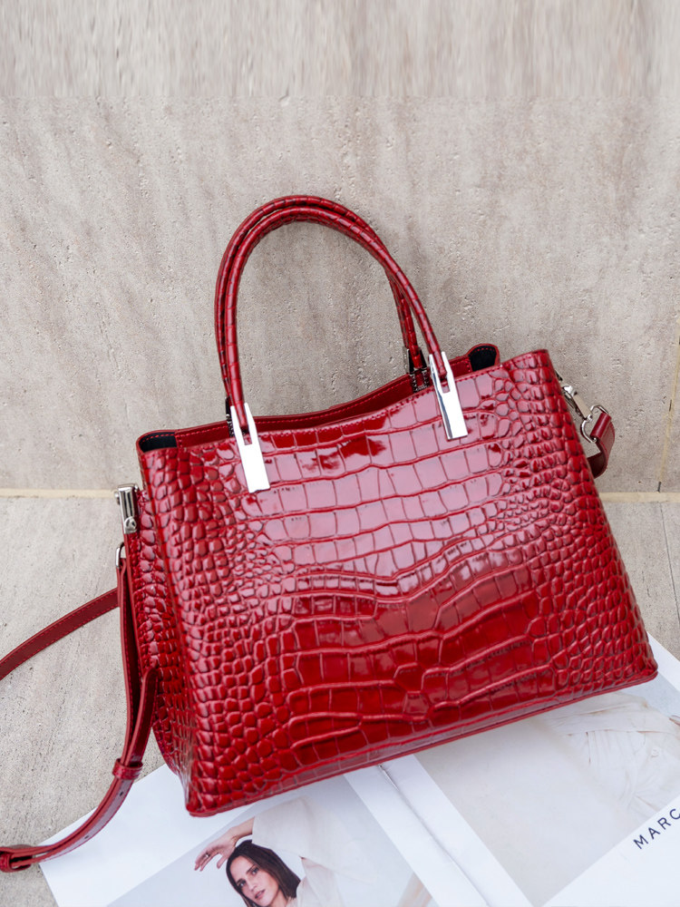 Aidrani Women Crocodile Print  - Leatherwork Designs recension och pris